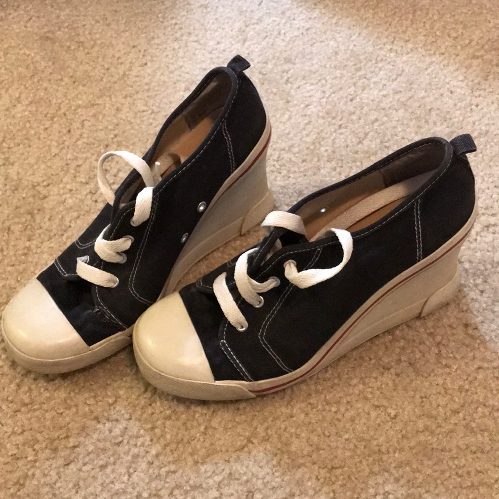 Wedge sneakers